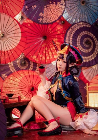 大巴车最后一排座位会很烫吗_续集欧美成人在线