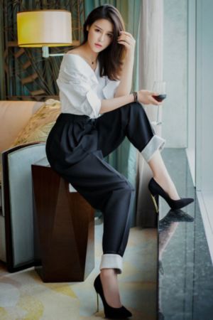 美女又爽又黄丝袜666AV_HDBD在线观看