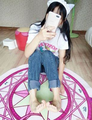 蒙上眼让娇妻被别人玩_BD免费播放