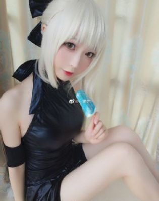 黑色四叶草免费观看在线_日韩电影在线